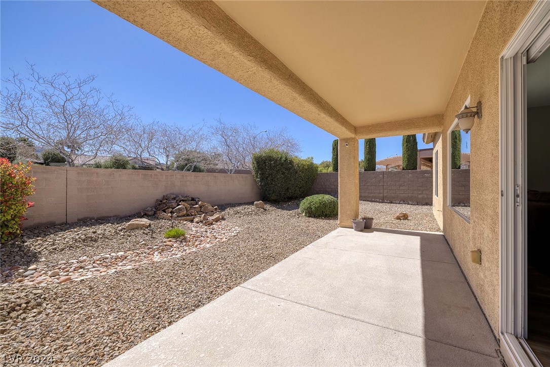 2110 Sandstone Cliffs Drive