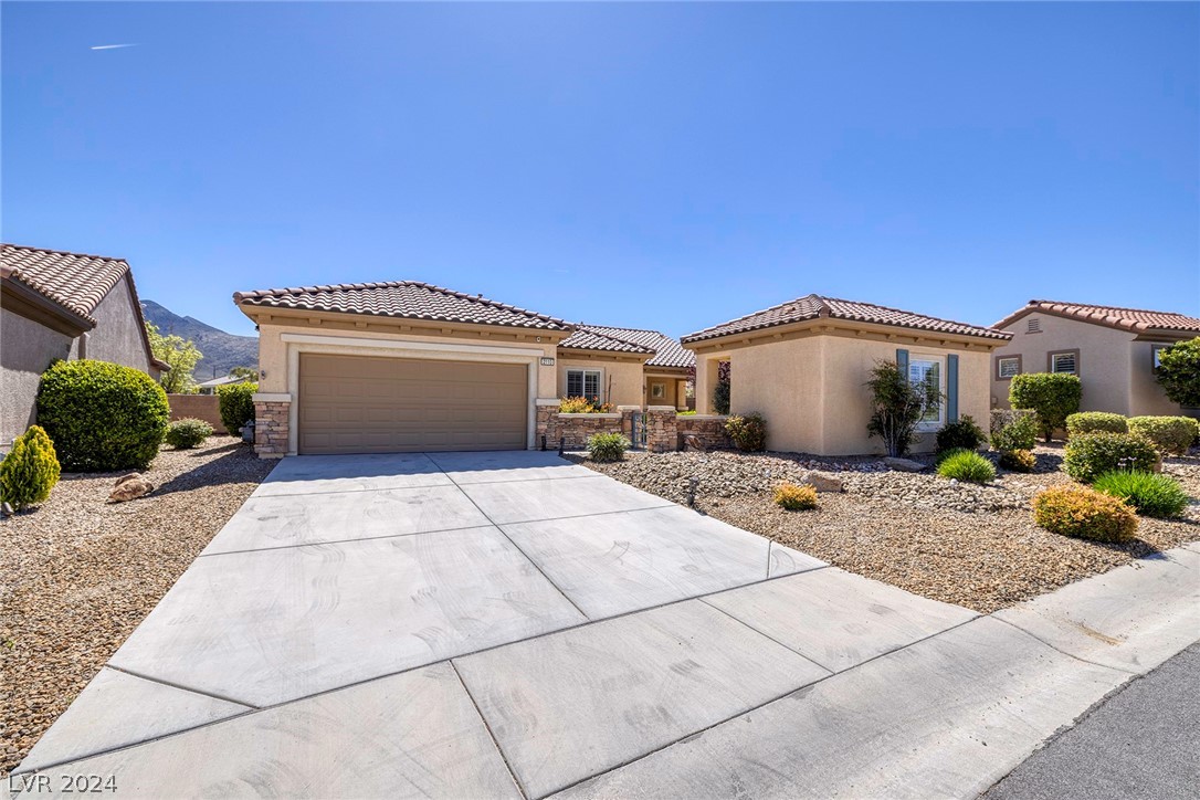 2110 Sandstone Cliffs Drive