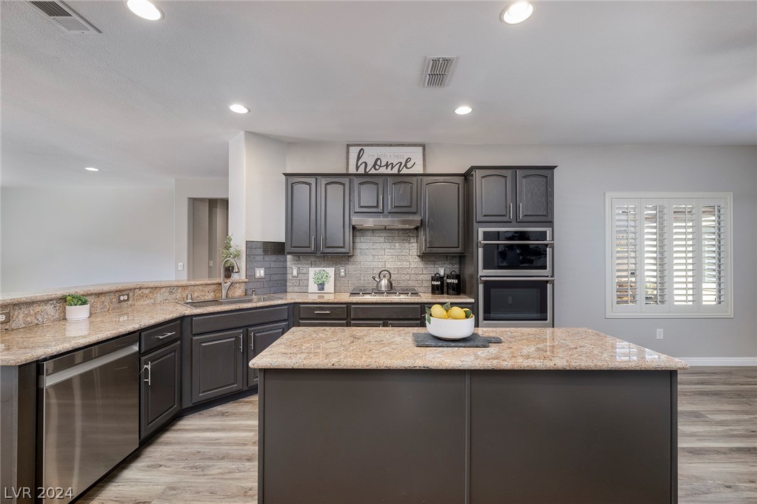 2110 Sandstone Cliffs Drive