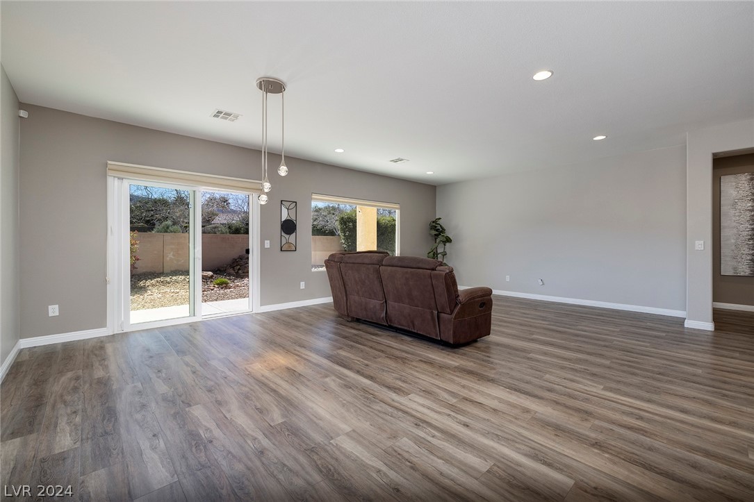 2110 Sandstone Cliffs Drive