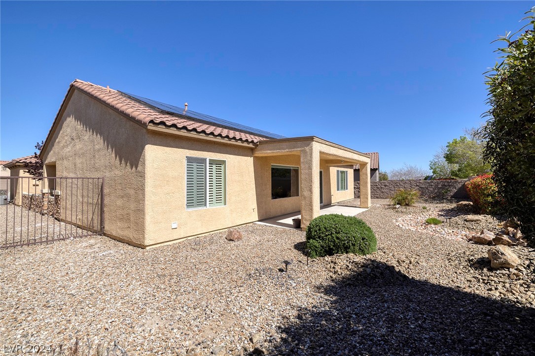 2110 Sandstone Cliffs Drive