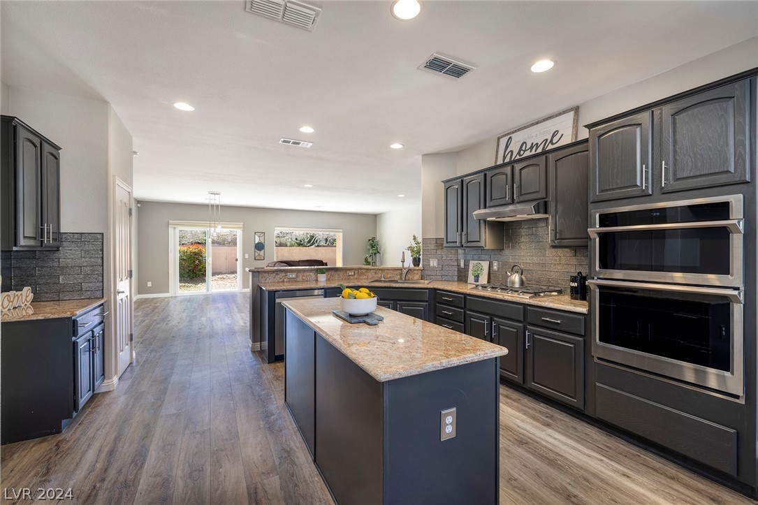 2110 Sandstone Cliffs Drive