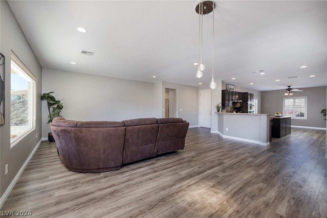 2110 Sandstone Cliffs Drive