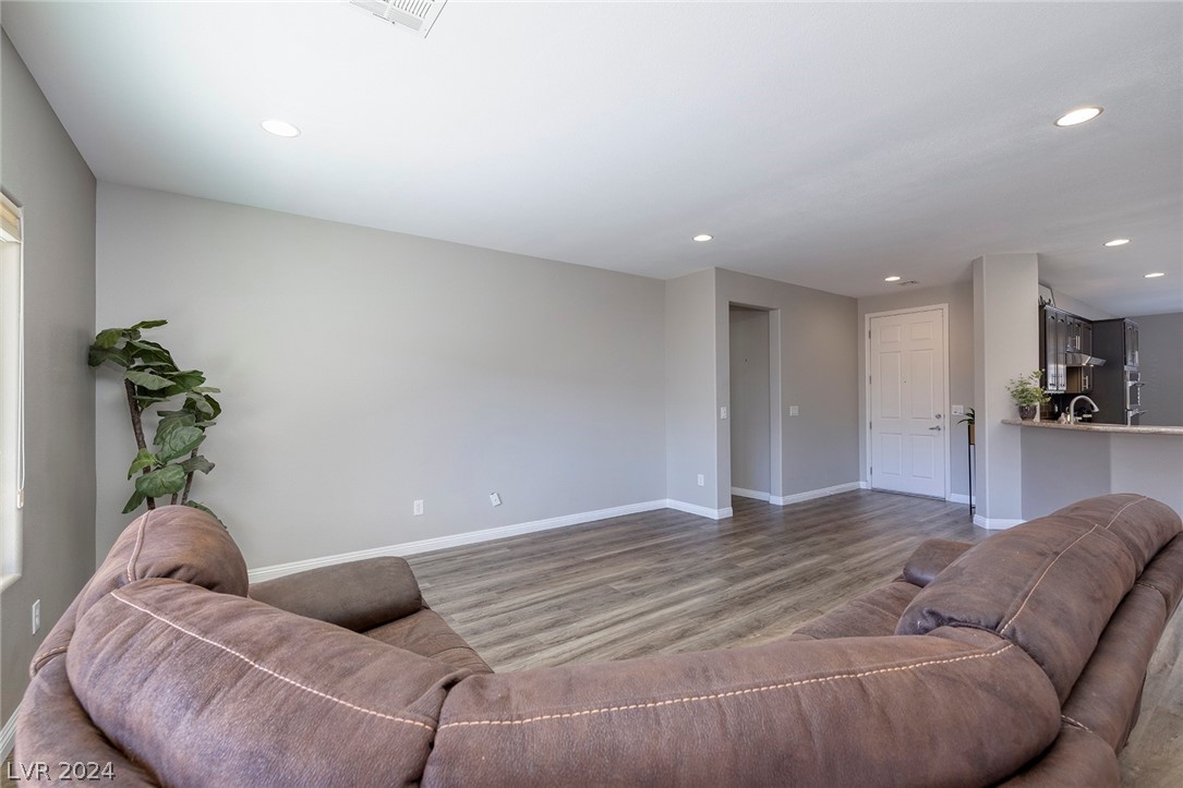 2110 Sandstone Cliffs Drive