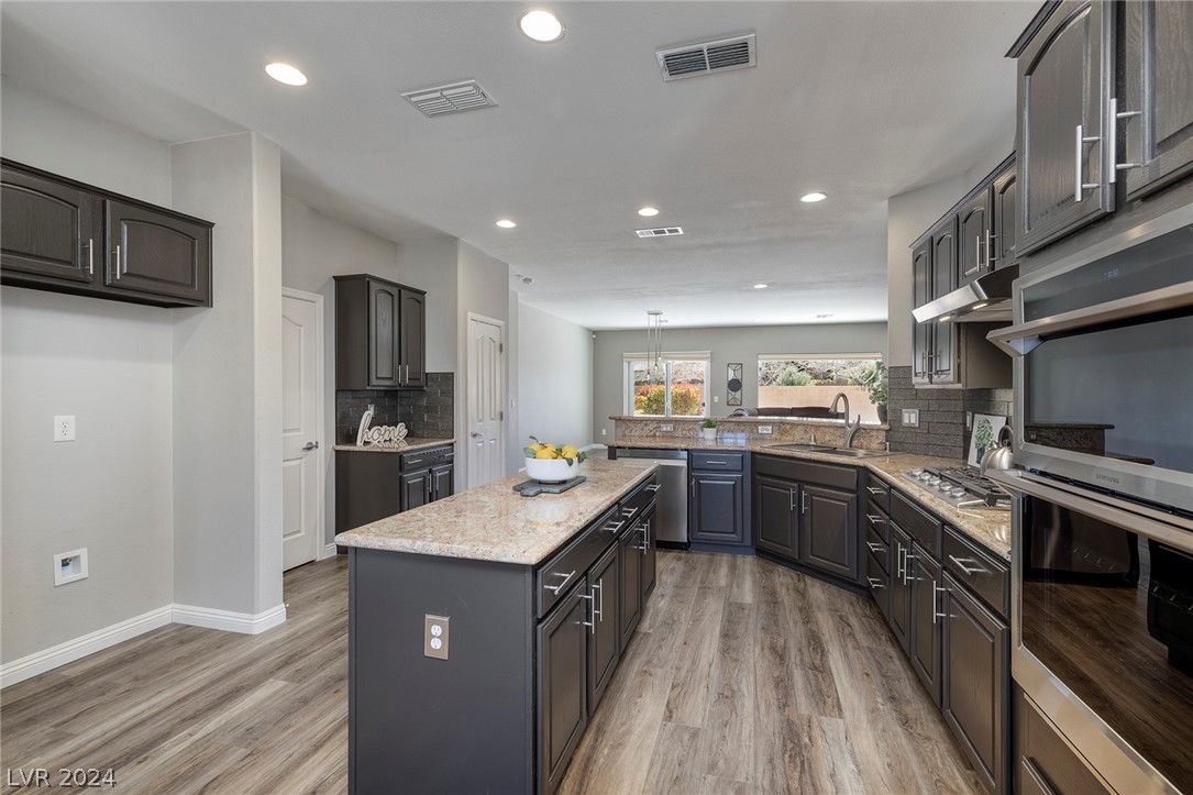 2110 Sandstone Cliffs Drive