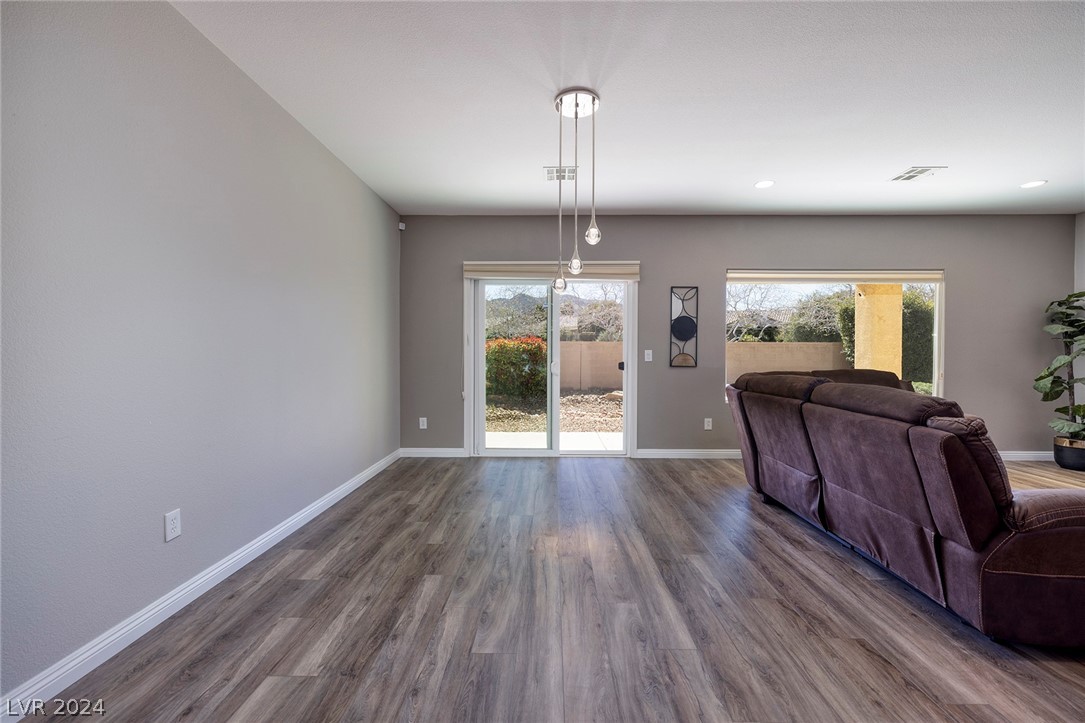 2110 Sandstone Cliffs Drive