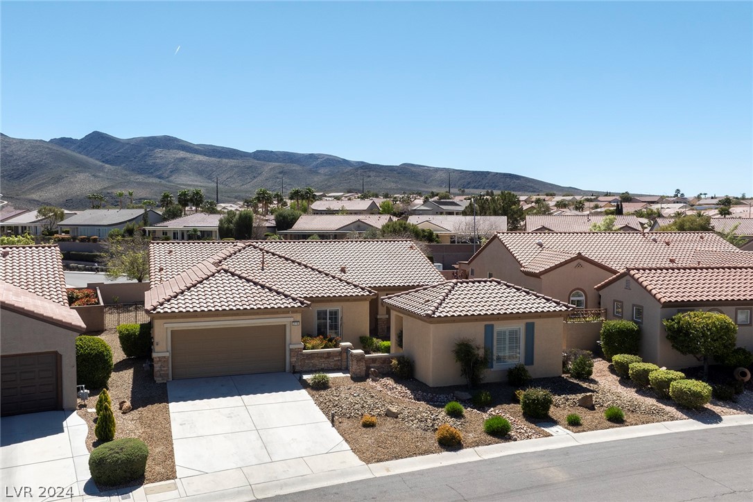 2110 Sandstone Cliffs Drive