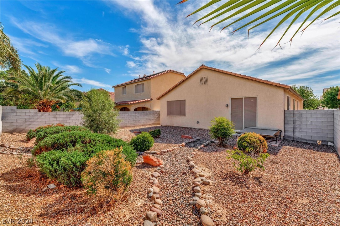 5623 Doe Springs Place