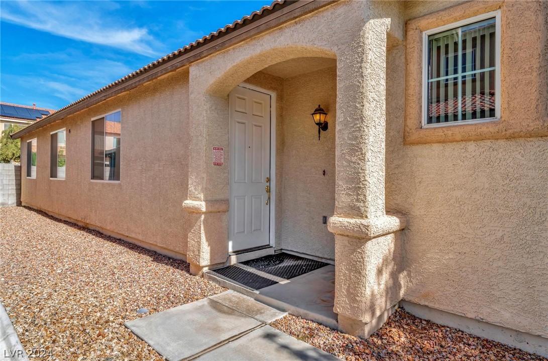 5623 Doe Springs Place