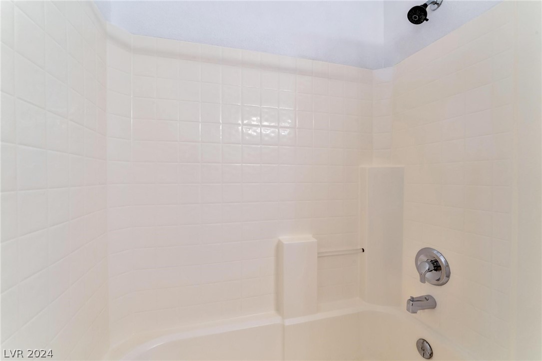 5623 Doe Springs Place