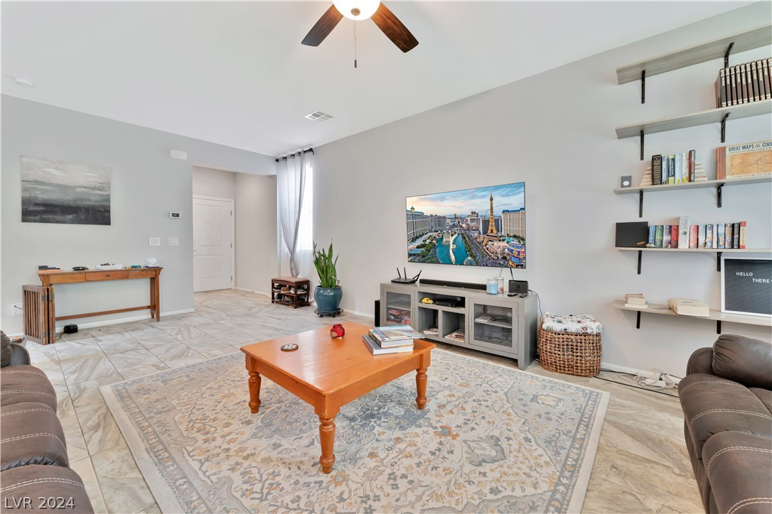 101 Rock Crossing Avenue