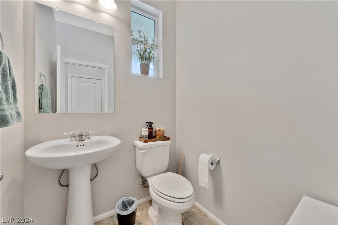 101 Rock Crossing Avenue