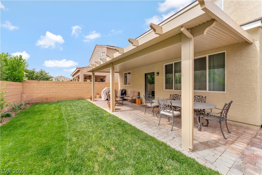 101 Rock Crossing Avenue