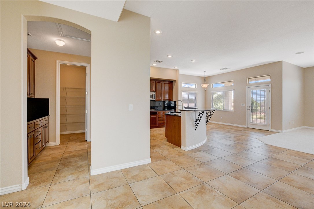 8410 Tevere Valley Street