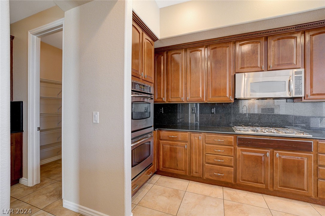 8410 Tevere Valley Street