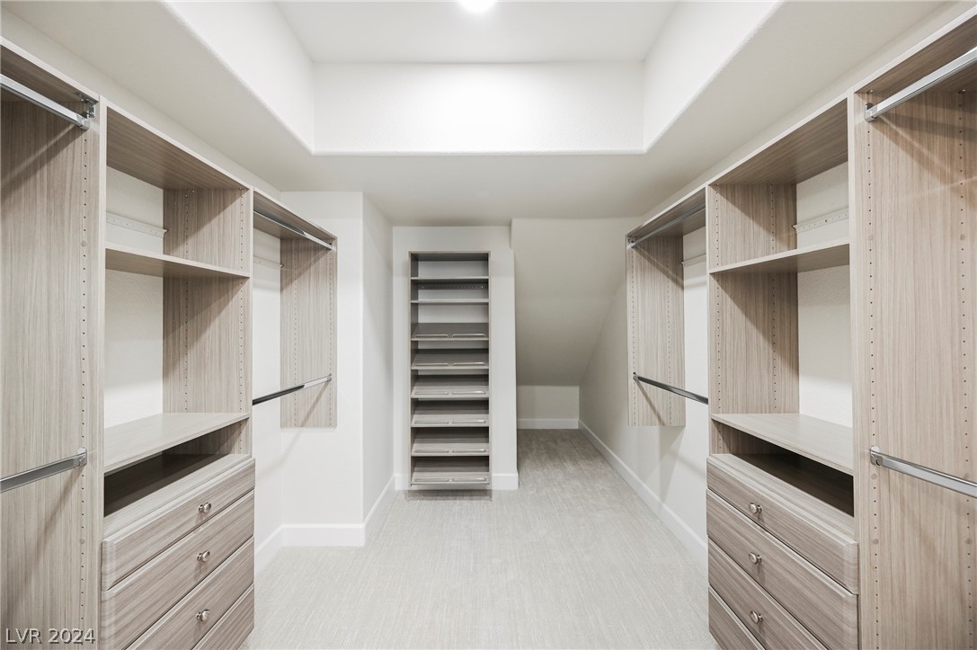 932 White Feather Lane