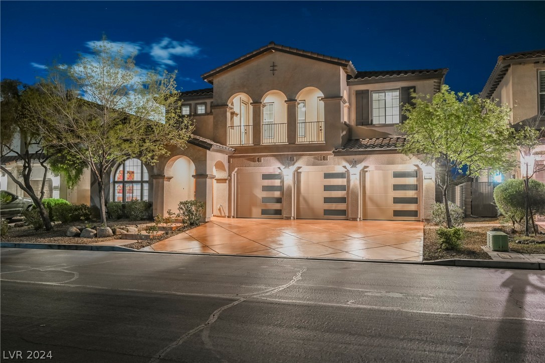 932 White Feather Lane