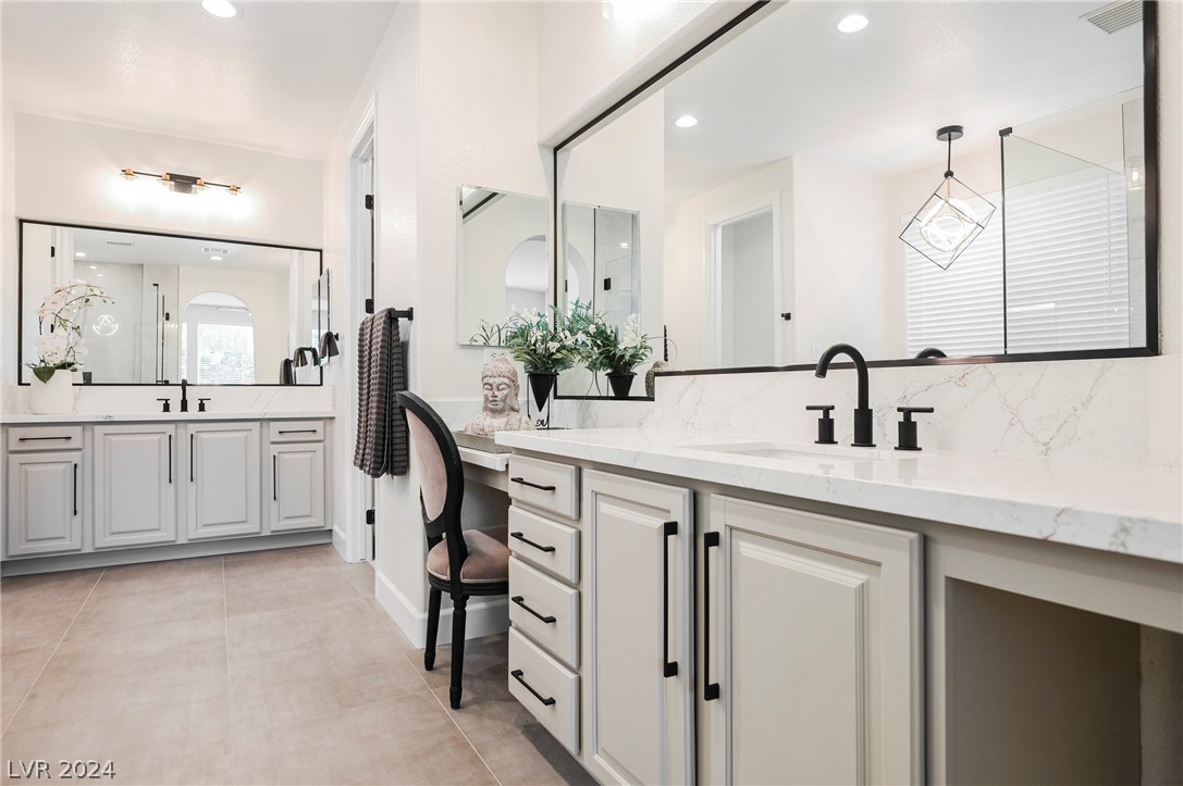 932 White Feather Lane