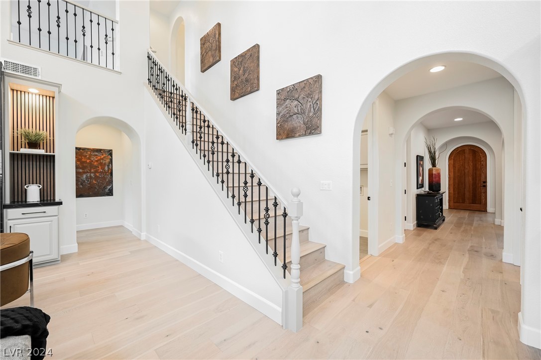 932 White Feather Lane