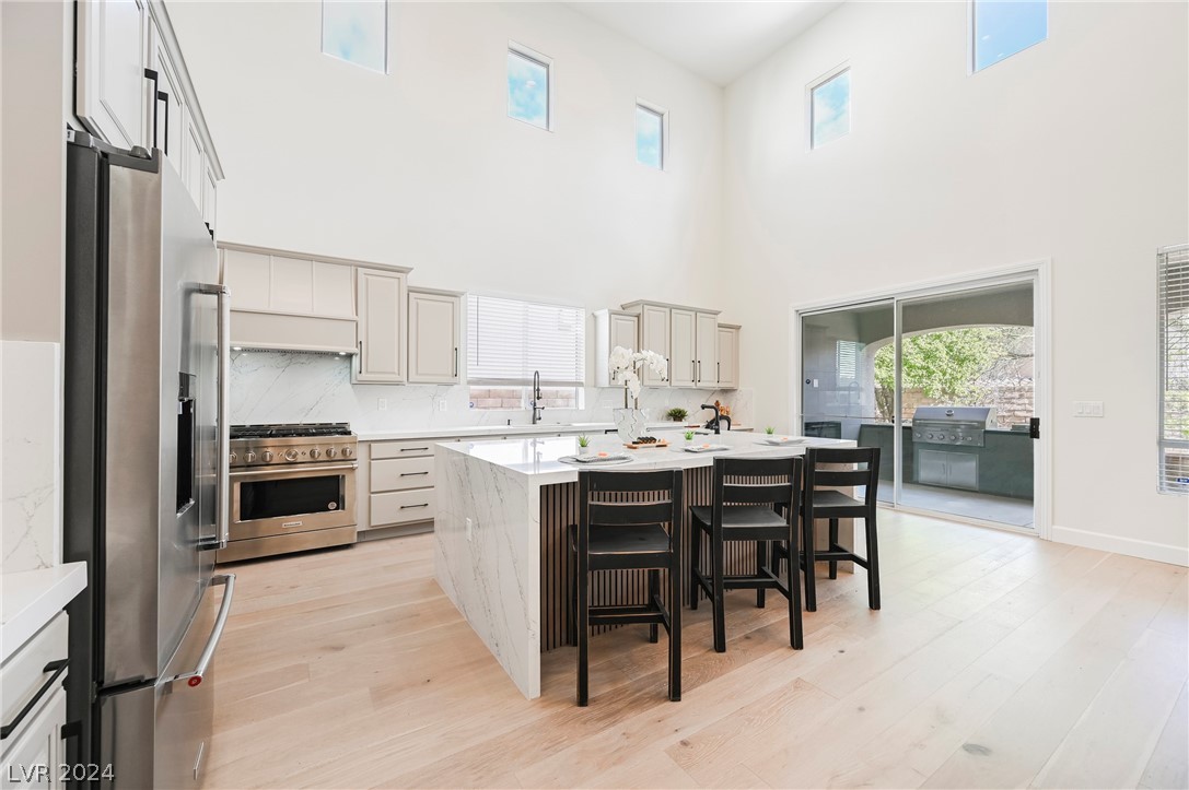 932 White Feather Lane