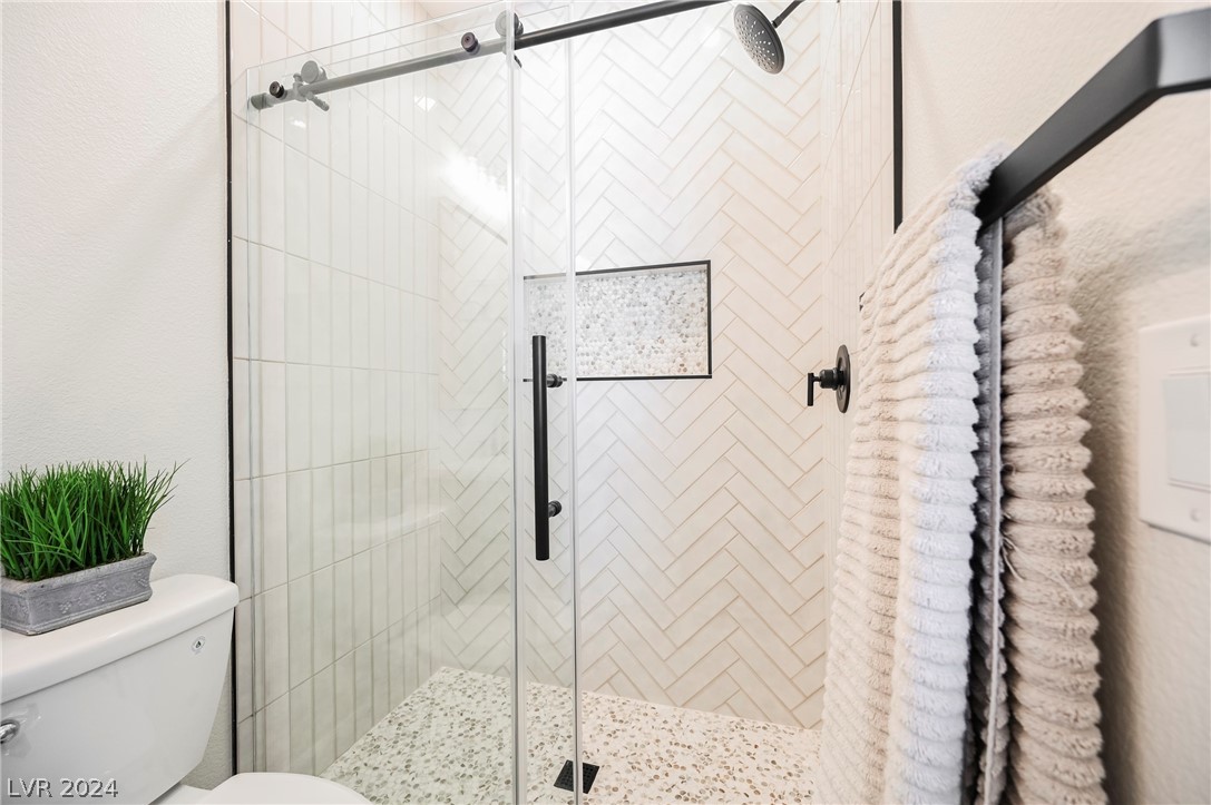 932 White Feather Lane