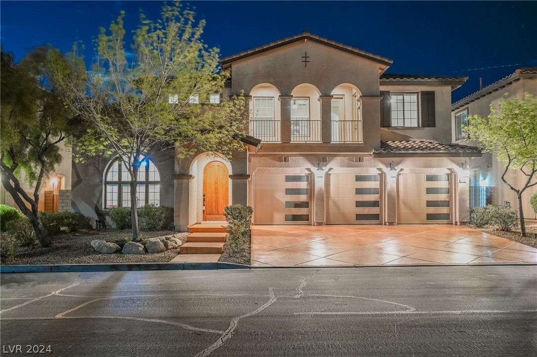 932 White Feather Lane