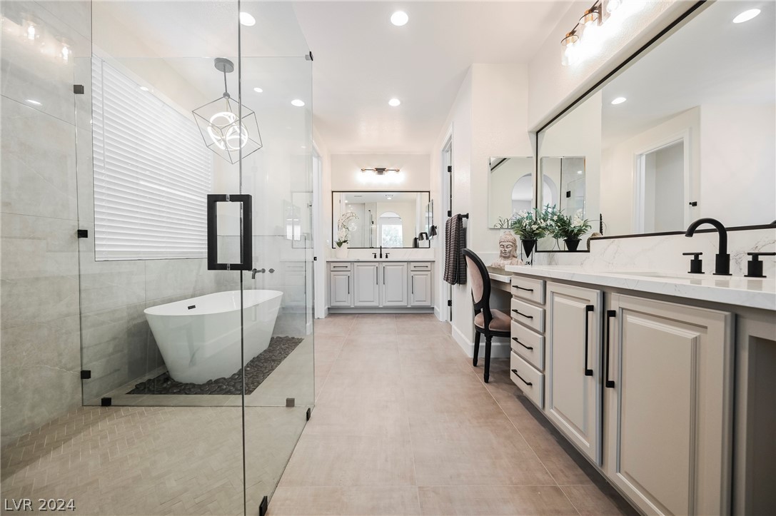 932 White Feather Lane