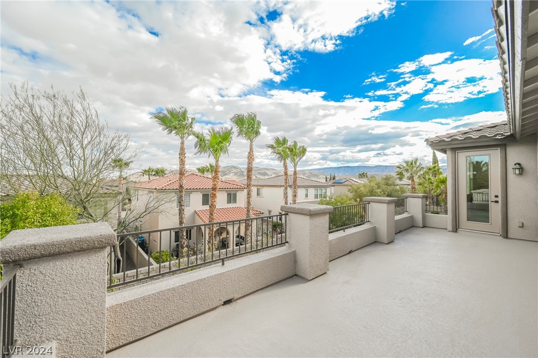 932 White Feather Lane
