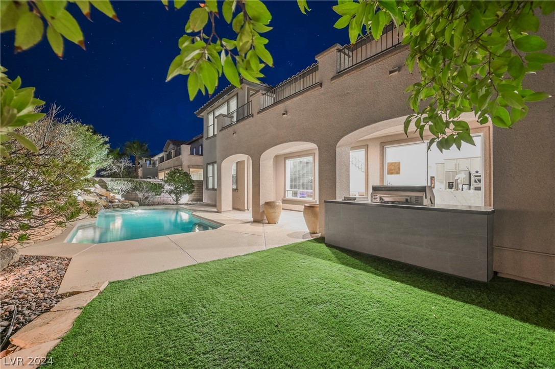 932 White Feather Lane