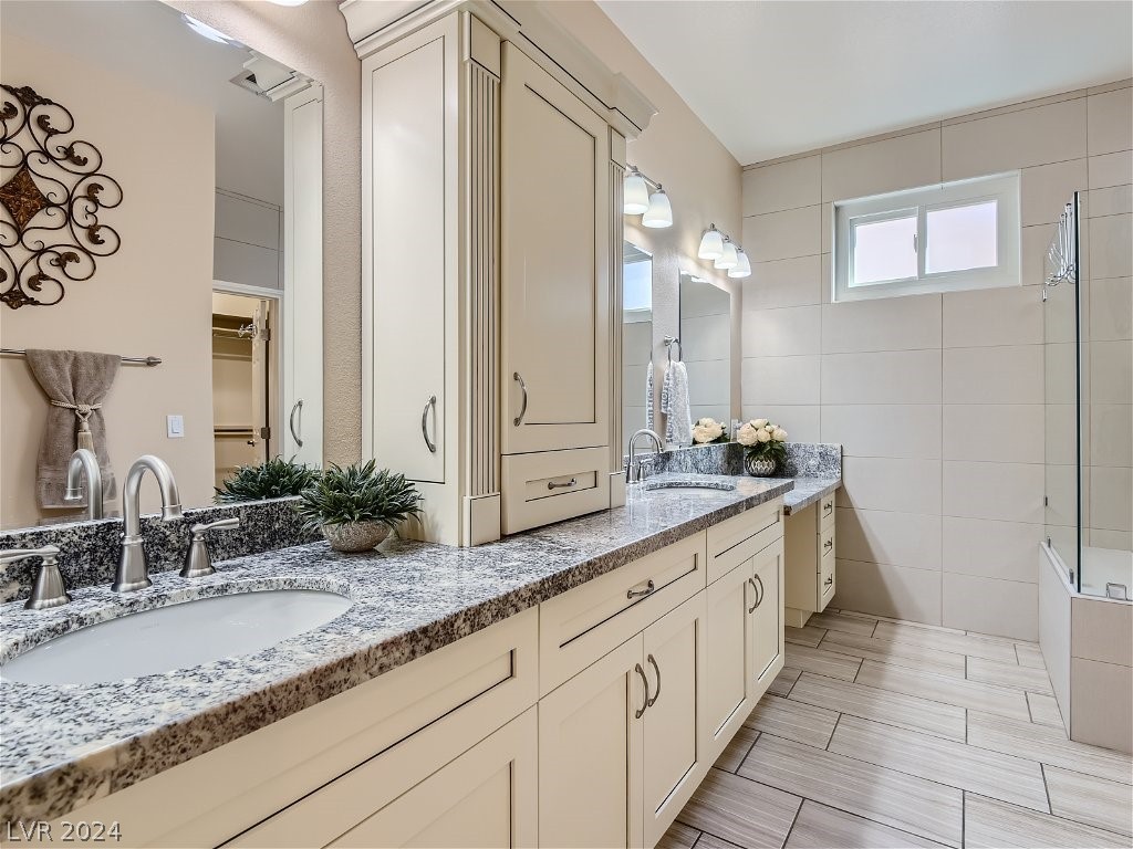 4507 Regalo Bello Street