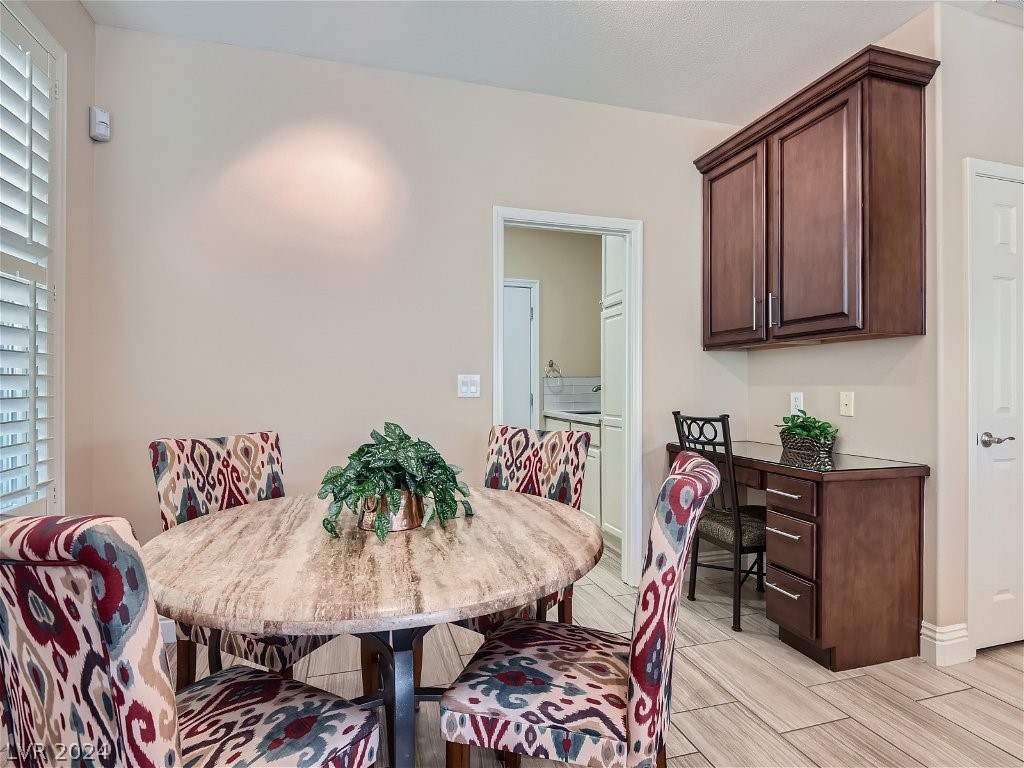 4507 Regalo Bello Street