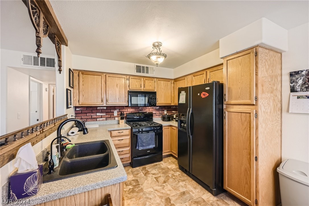 3425 East Russell Road 167