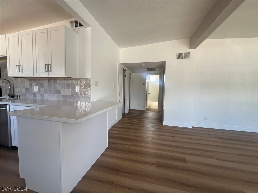 3677 Waikiki Avenue