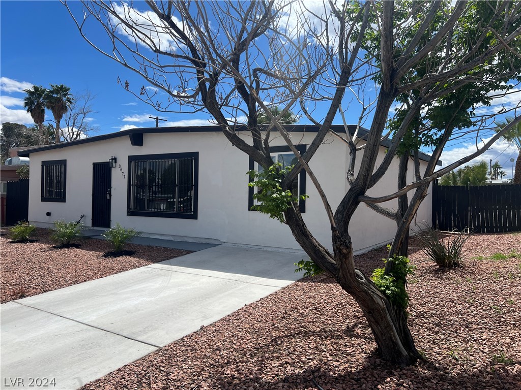 3677 Waikiki Avenue