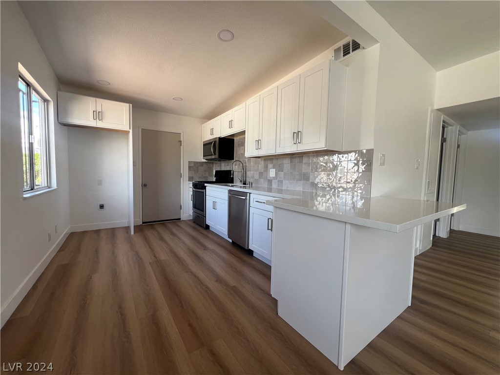 3677 Waikiki Avenue