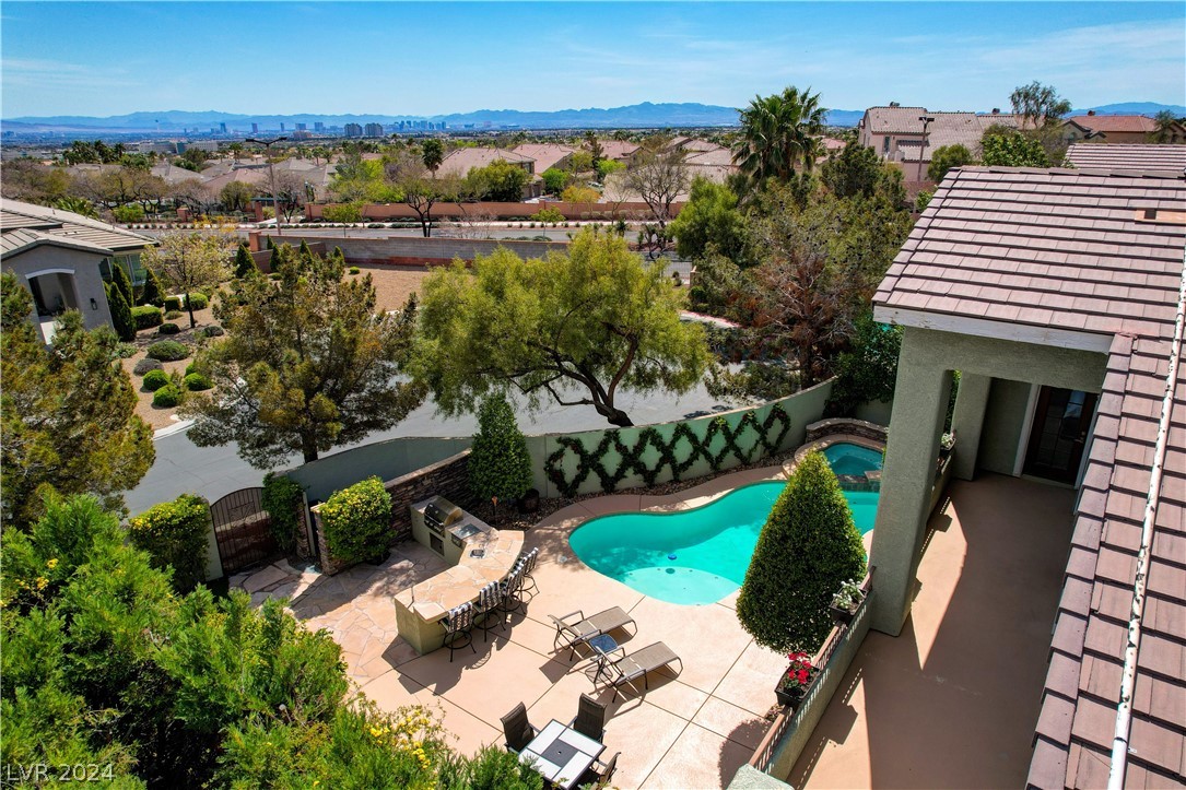 1012 Emerald Tint Court