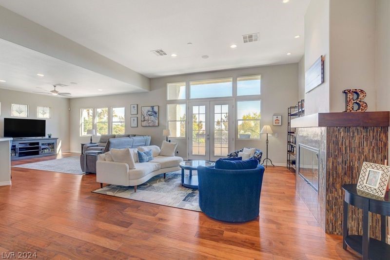 1012 Emerald Tint Court