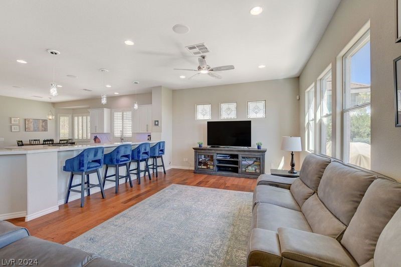 1012 Emerald Tint Court