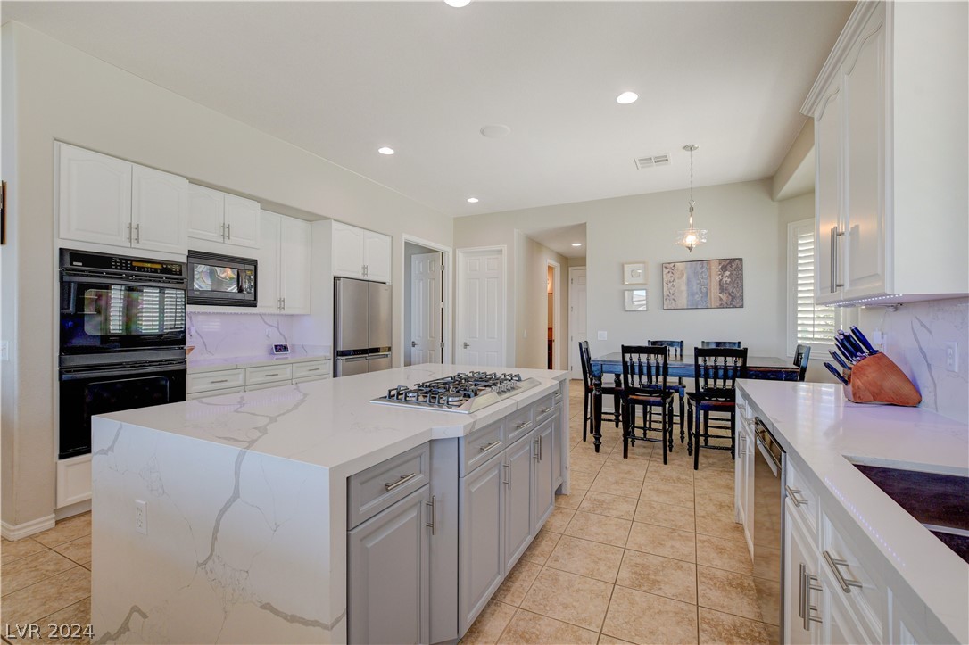 1012 Emerald Tint Court