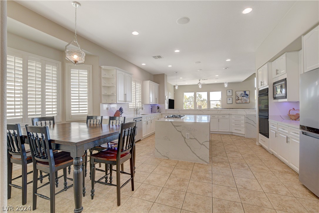 1012 Emerald Tint Court