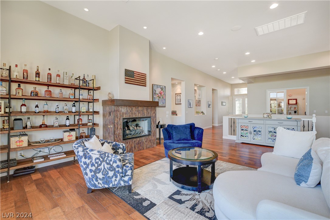 1012 Emerald Tint Court