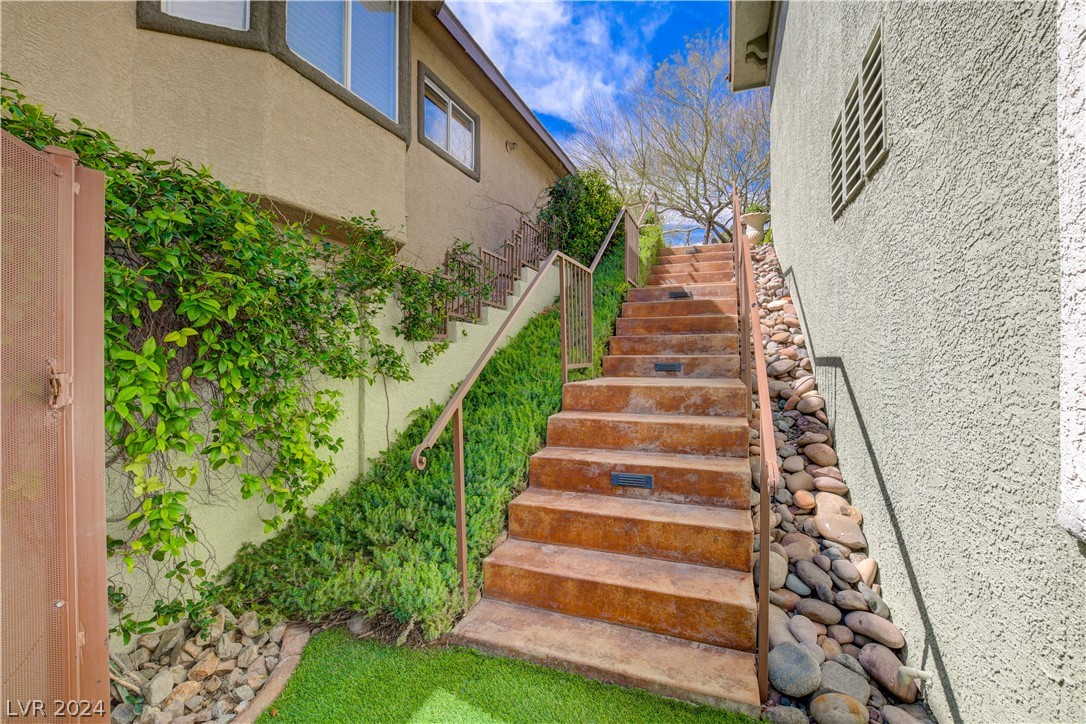 1012 Emerald Tint Court