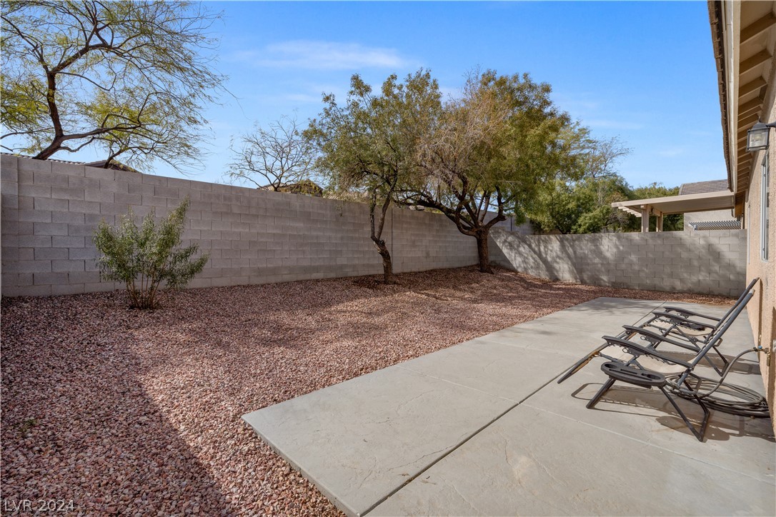 8049 Hesperides Avenue