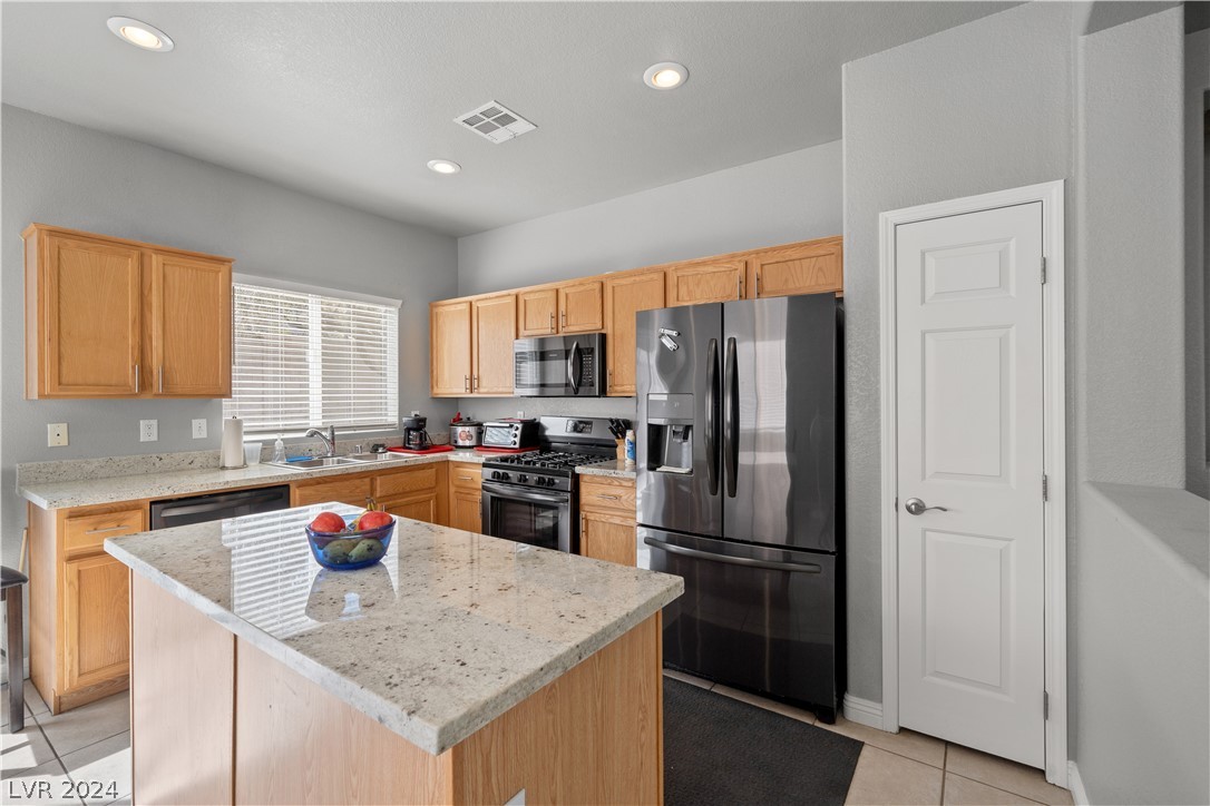 8049 Hesperides Avenue