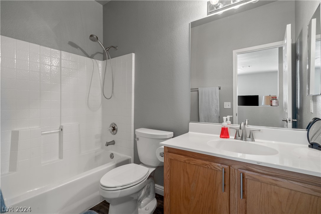 8049 Hesperides Avenue