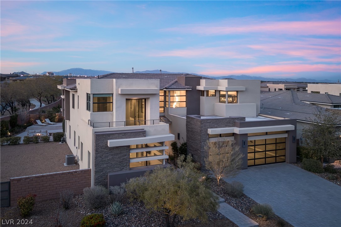36 HUNTING HORN Drive