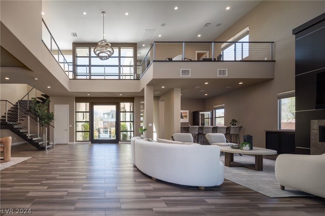 36 HUNTING HORN Drive