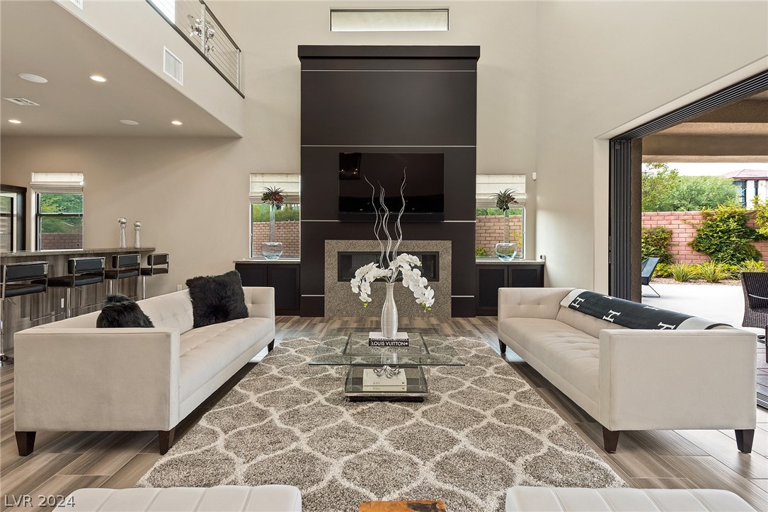 36 HUNTING HORN Drive