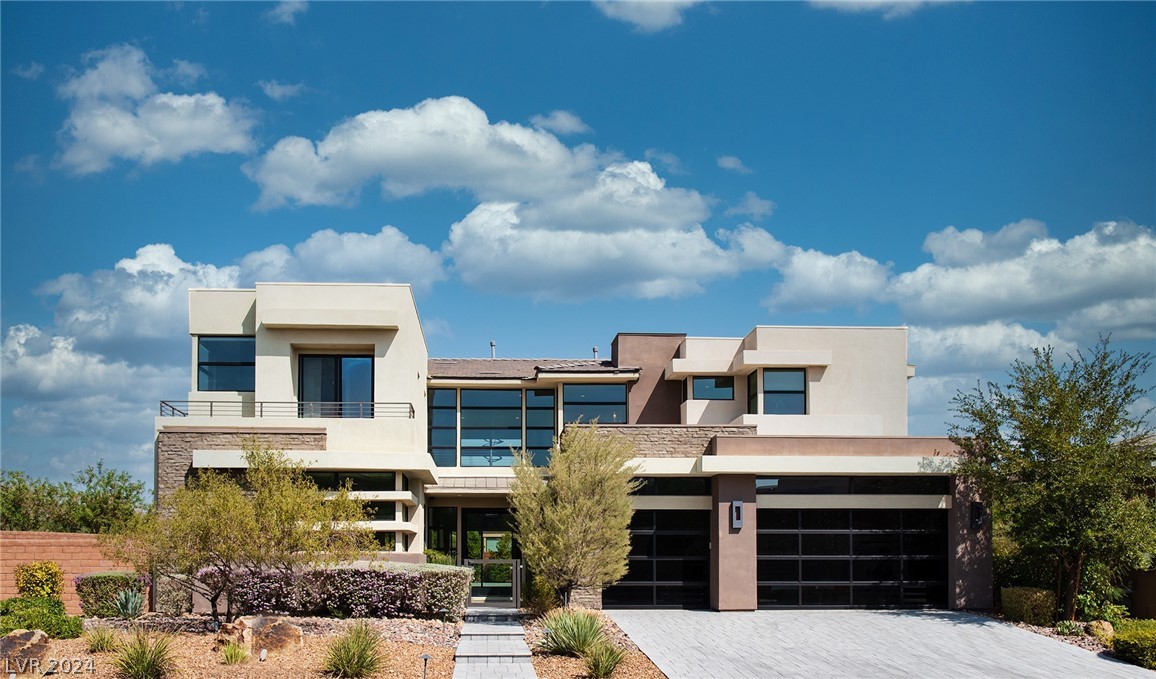 36 HUNTING HORN Drive