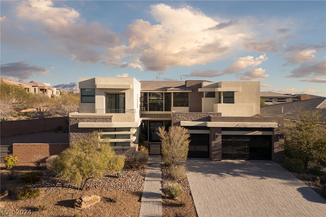 36 HUNTING HORN Drive